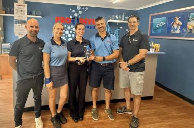 Pro Dive Cairns recognised for Outstanding Contribution to Diver Training.